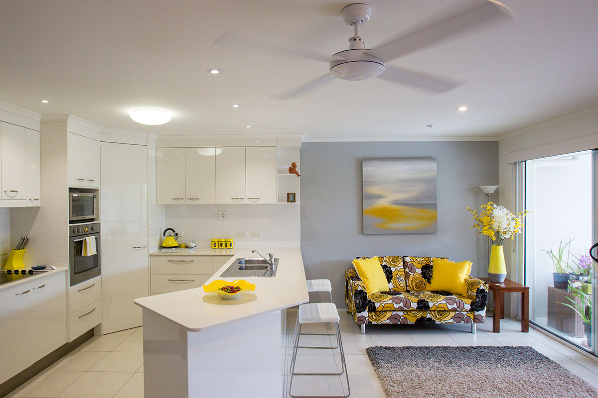 villa kitchen and living area